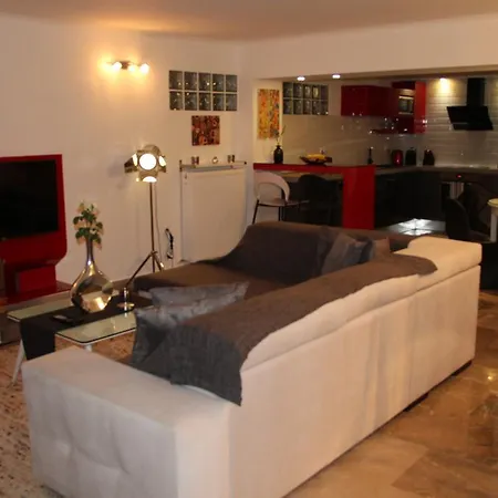 Studio 48 Thessalonique
